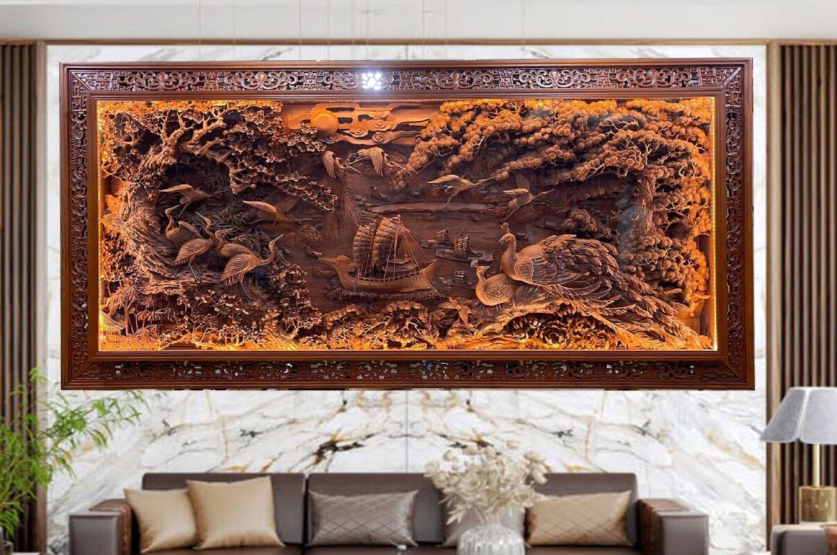 Giá tranh gỗ treo tường phòng khách - Phongkhachviet