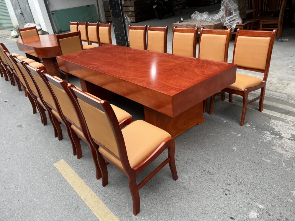 Bộ bàn ghế ăn vân gỗ hương đá và 10 ghế bọc da nhập khẩu Italia – SF06